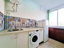 Lloguer estudi, 59 m², prop de bus i tren, Avenida del Paral·lel