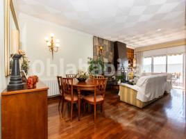 Casa (unifamiliar adossada), 316 m², prop de bus i tren, Calle dels Sentmenat