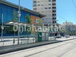 Pis, 70 m², près de bus et de train