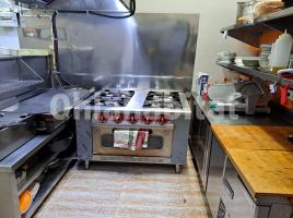For rent business premises, 122 m², La Salut