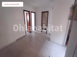 Flat, 55 m², near bus and train