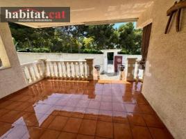 Houses (detached house), 285 m², near bus and train