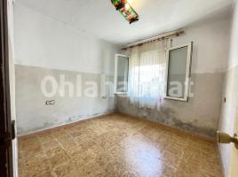 Piso, 74 m², cerca de bus y tren