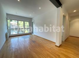 Flat, 78 m², near bus and train