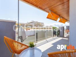 Flat, 80 m², near bus and train