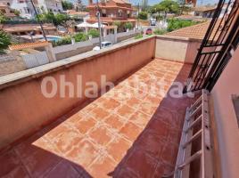 Pis, 164 m², prop de bus i tren