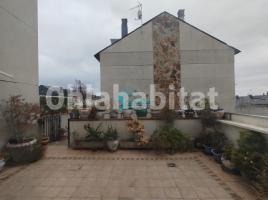 Casa (unifamiliar adossada), 251 m², prop de bus i tren