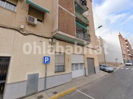 Piso, 93 m², cerca de bus y tren