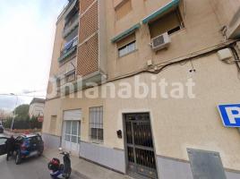 Piso, 93 m², cerca de bus y tren