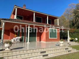 Casa (unifamiliar aislada), 478 m², cerca de bus y tren