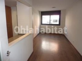 Lloguer pis, 57 m², prop de bus i tren, seminou