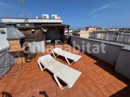 Àtic, 79 m², près de bus et de train, presque neuf