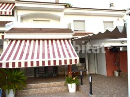 Casa (unifamiliar adossada), 108 m², prop de bus i tren, seminou