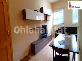 Flat, 49 m², near bus and train, almost new