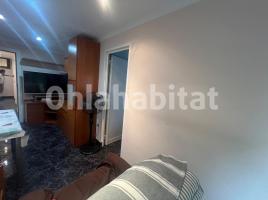 Pis, 61 m², prop de bus i tren