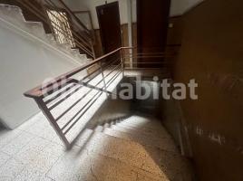 Pis, 61 m², prop de bus i tren