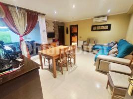 Flat, 138 m², near bus and train