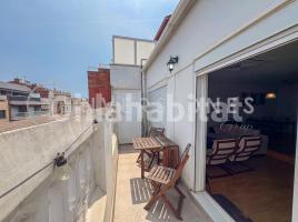 Alquiler ático, 50 m², cerca de bus y tren