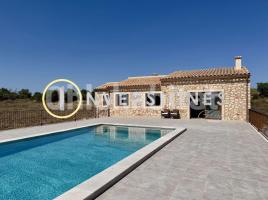 Louer  (casa rural), 124 m², près de bus et de train, presque neuf