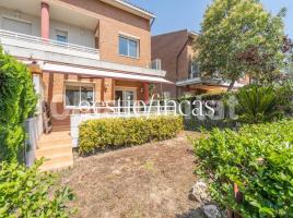 Unifamiliar adosada, 269 m², cerca de bus y tren