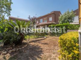 Unifamiliar adosada, 269 m², cerca de bus y tren