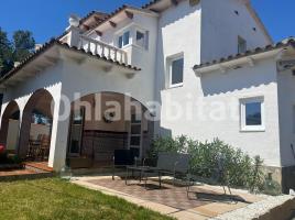 Houses (villa / tower), 249 m²