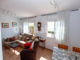  (unifamiliar adossada), 135 m², près de bus et de train, presque neuf