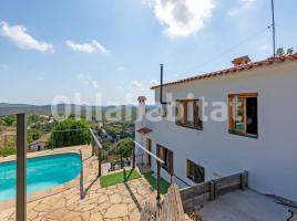 Houses (detached house), 174 m², near bus and train