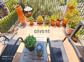 Houses (terraced house), 205 m², almost new, Zona