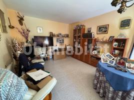 Houses (villa / tower), 302 m², almost new