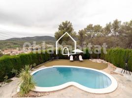 Houses (detached house), 478 m², near bus and train