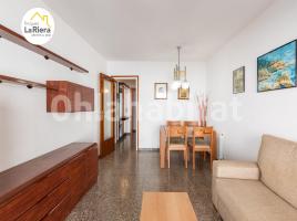 Flat, 68 m², near bus and train