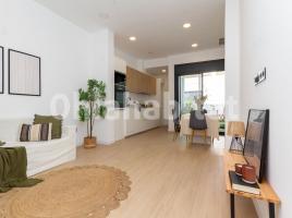 Flat, 84 m², near bus and train