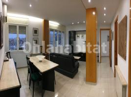 For rent flat, 100 m², near bus and train
