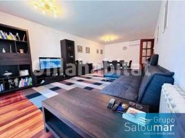 Piso, 136 m², cerca de bus y tren