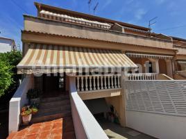 Casa (unifamiliar adossada), 164 m², prop de bus i tren
