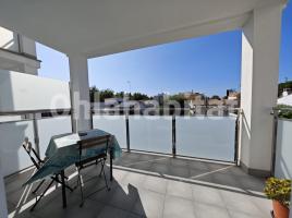Flat, 89 m², near bus and train