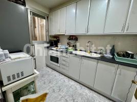 Houses (otro), 358 m², near bus and train