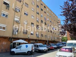 Pis, 70 m², près de bus et de train, Calle de la Sagrada Família