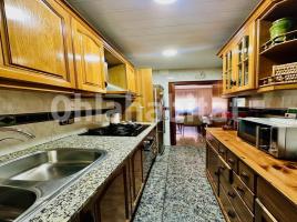 Pis, 57 m², prop de bus i tren