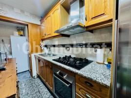 Pis, 57 m², prop de bus i tren