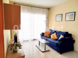 Piso, 59 m², cerca de bus y tren, seminuevo