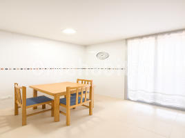 Lloguer pis, 80 m², prop de bus i tren