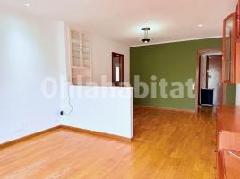 Attic, 68 m², near bus and train, Calle de Santa Creu