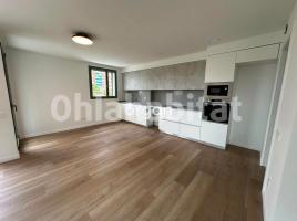 Alquiler piso, 90 m², seminuevo, Zona