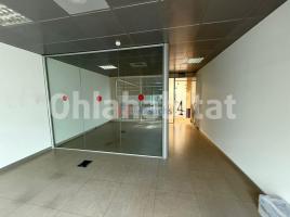 Louer , 38 m², Zona