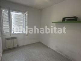 Dúplex, 101 m², prop de bus i tren, Calle dels Capellans