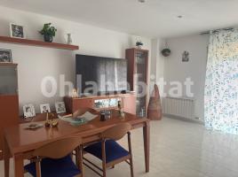 Houses (terraced house), 268 m², almost new