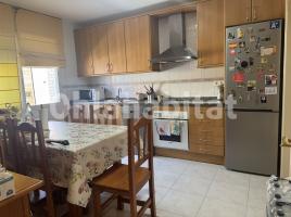 Houses (terraced house), 268 m², almost new