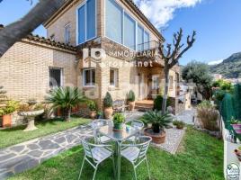 Casa (unifamiliar adosada), 244 m², Zona